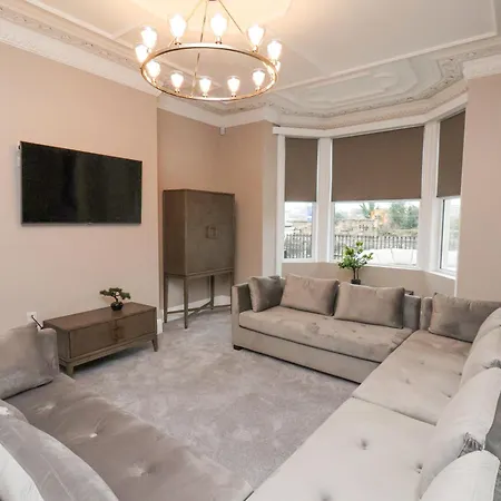 Semesterbostad Tower View *